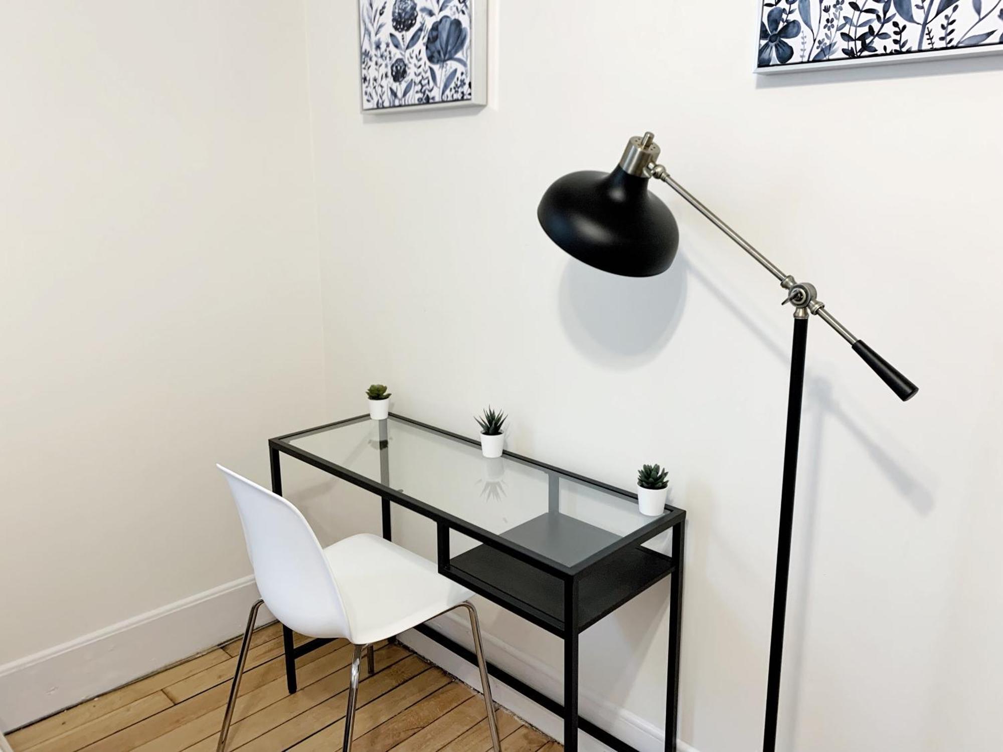 Best Location At Harvard University! 4 Bedroom Apartment! Two Units Available! Кембридж Экстерьер фото
